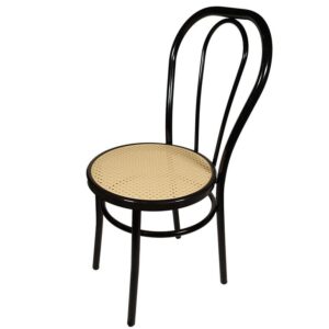 Sedia Thonet nera seduta rattan