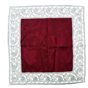 Tovagliolo bordeaux con pizzo