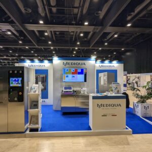 Stand fieristico con pannellatura autoportante e pedana